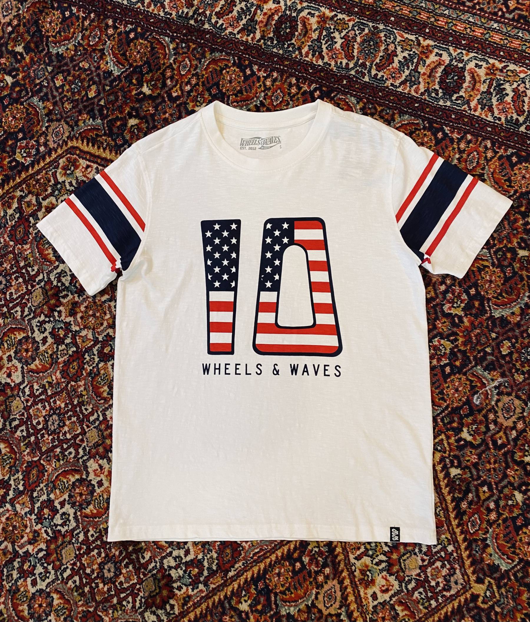 T-SHIRT HORNET / WHEELS & WAVES 